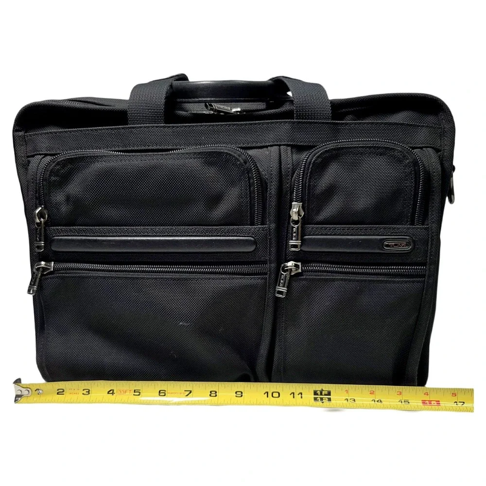 Tumi 26160D4 Black Ballistic Nylon 17in Laptop Briefcase Messenger Bag Excellent
